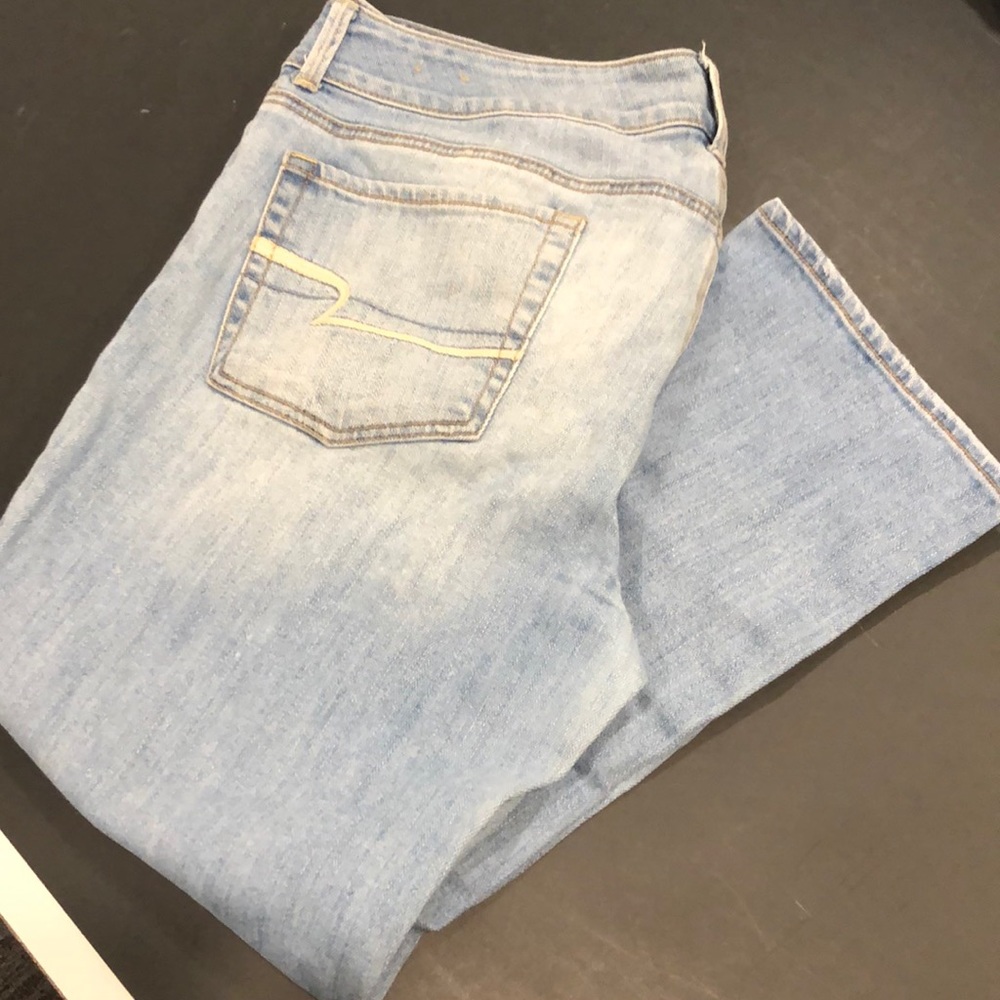 Light wash crop jeans